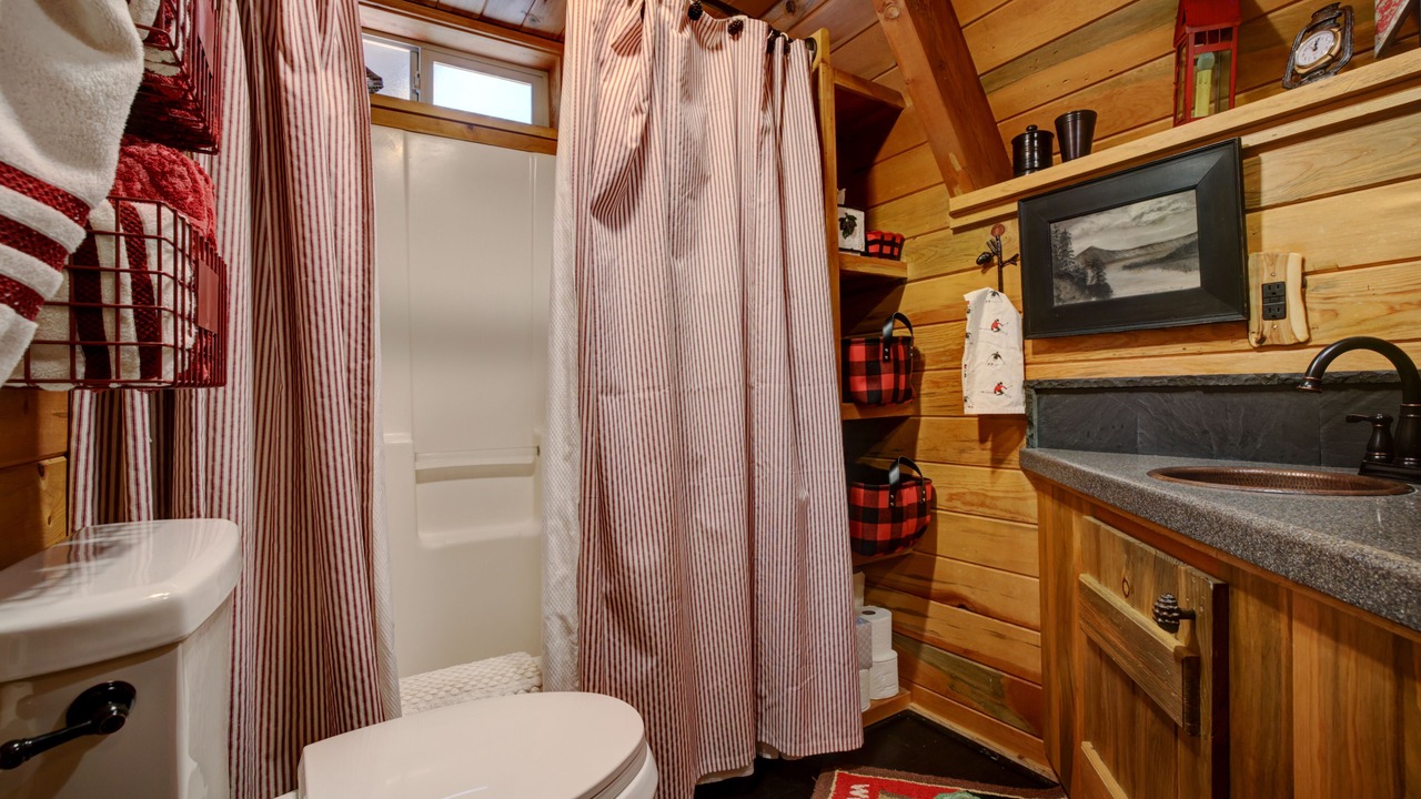 Photo of Bathroom in Sisters