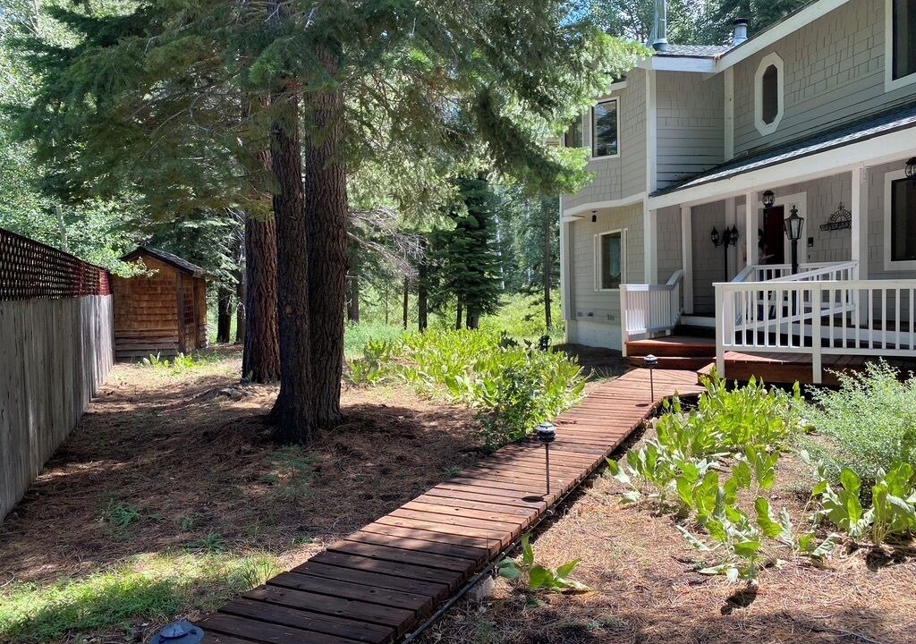 Photo of Patio Balcony in Christmas Valley