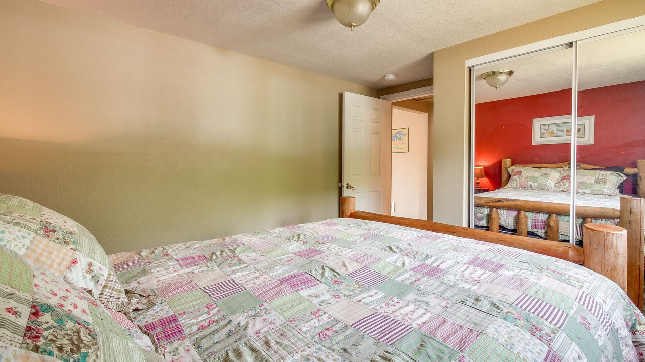 Photo of Bedroom in Winchester Bay
