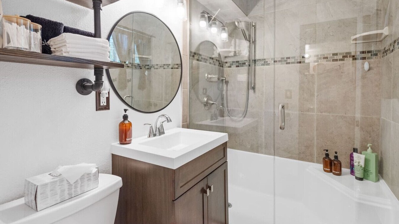 Photo of Bathroom in Whispering Forest