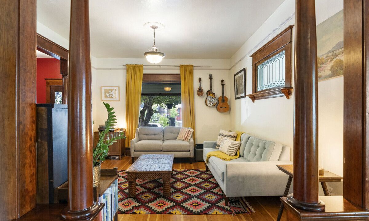 Photo of Livingroom in St. Johns