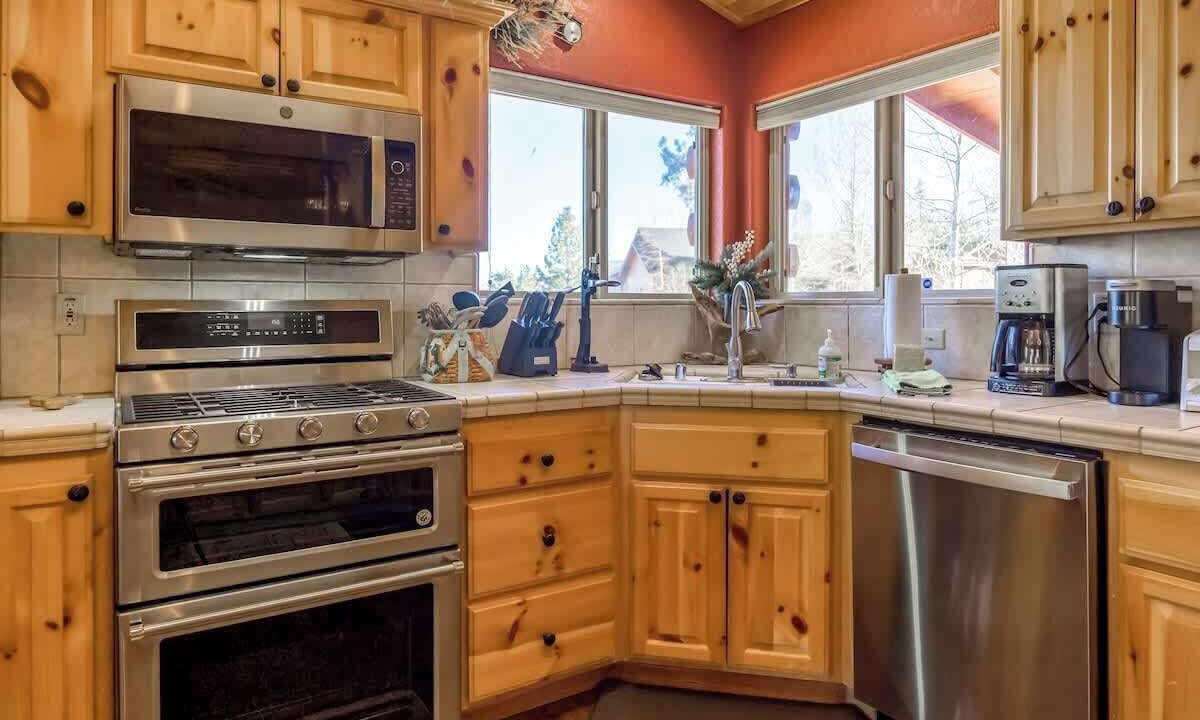 Photo of Kitchen in Castle Glen Estates