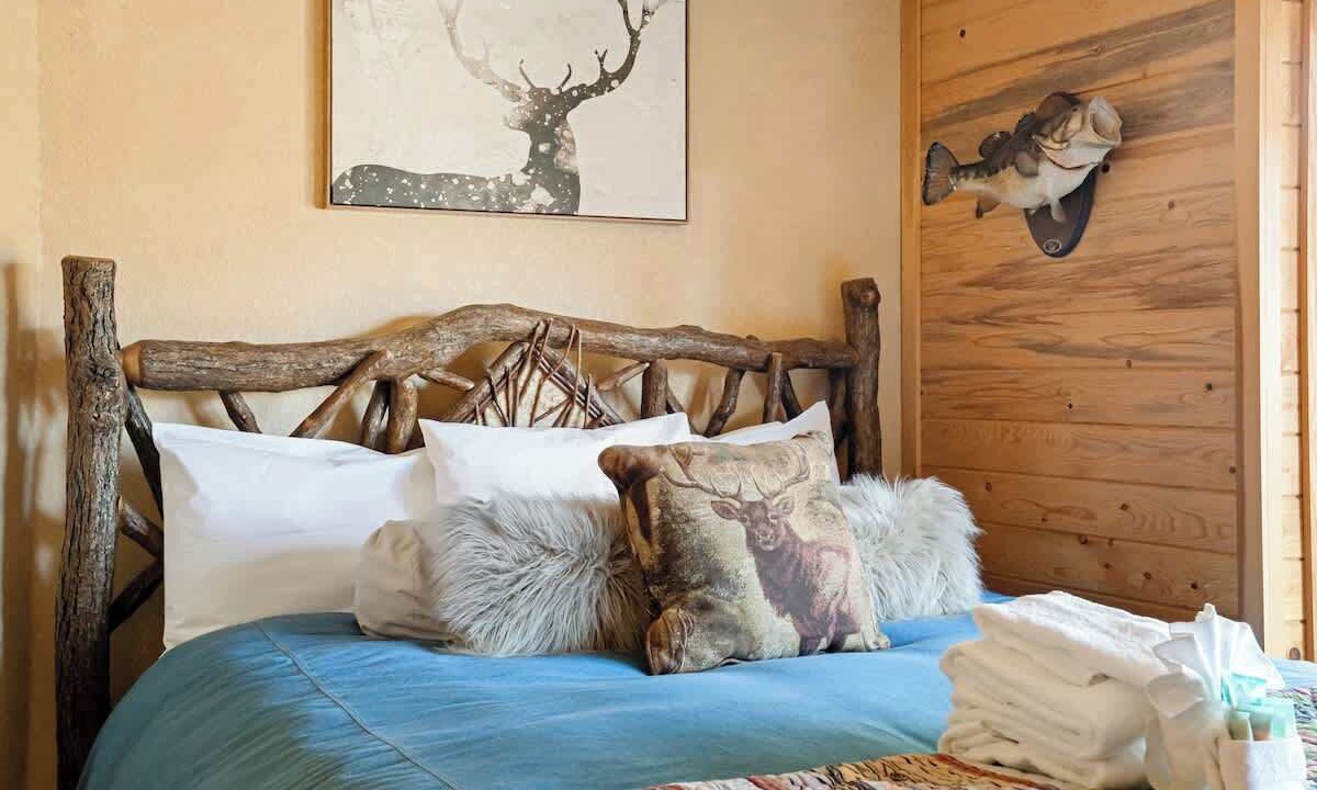 Photo of Bedroom in Castle Glen Estates
