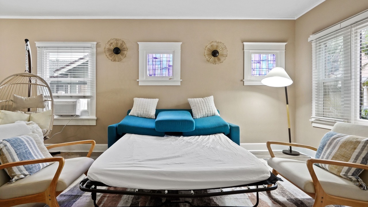 Photo of Bedroom in Alamitos Beach