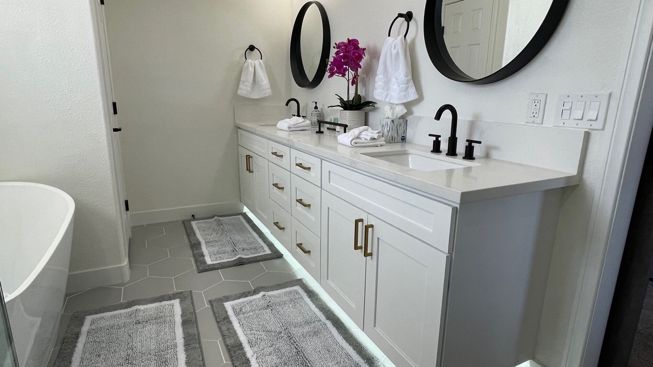Photo of Bathroom in Monarch Estates
