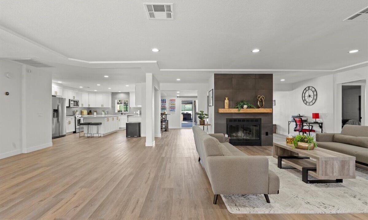 Photo of Livingroom in Monarch Estates