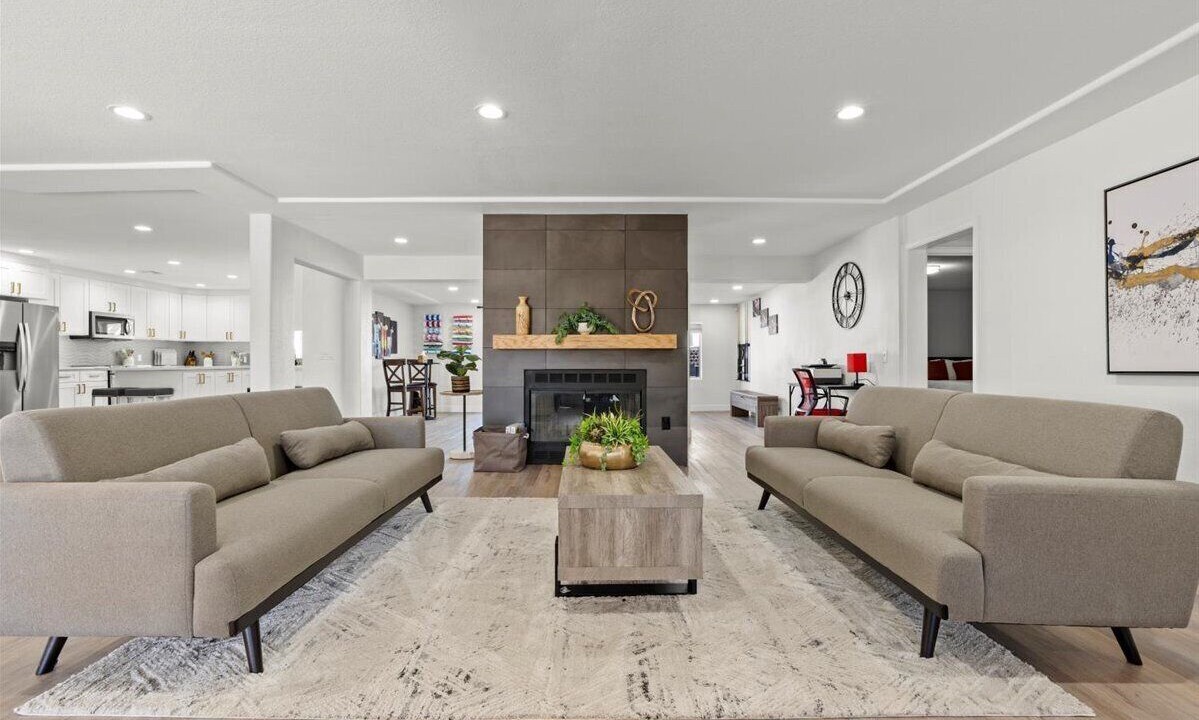 Photo of Livingroom in Monarch Estates