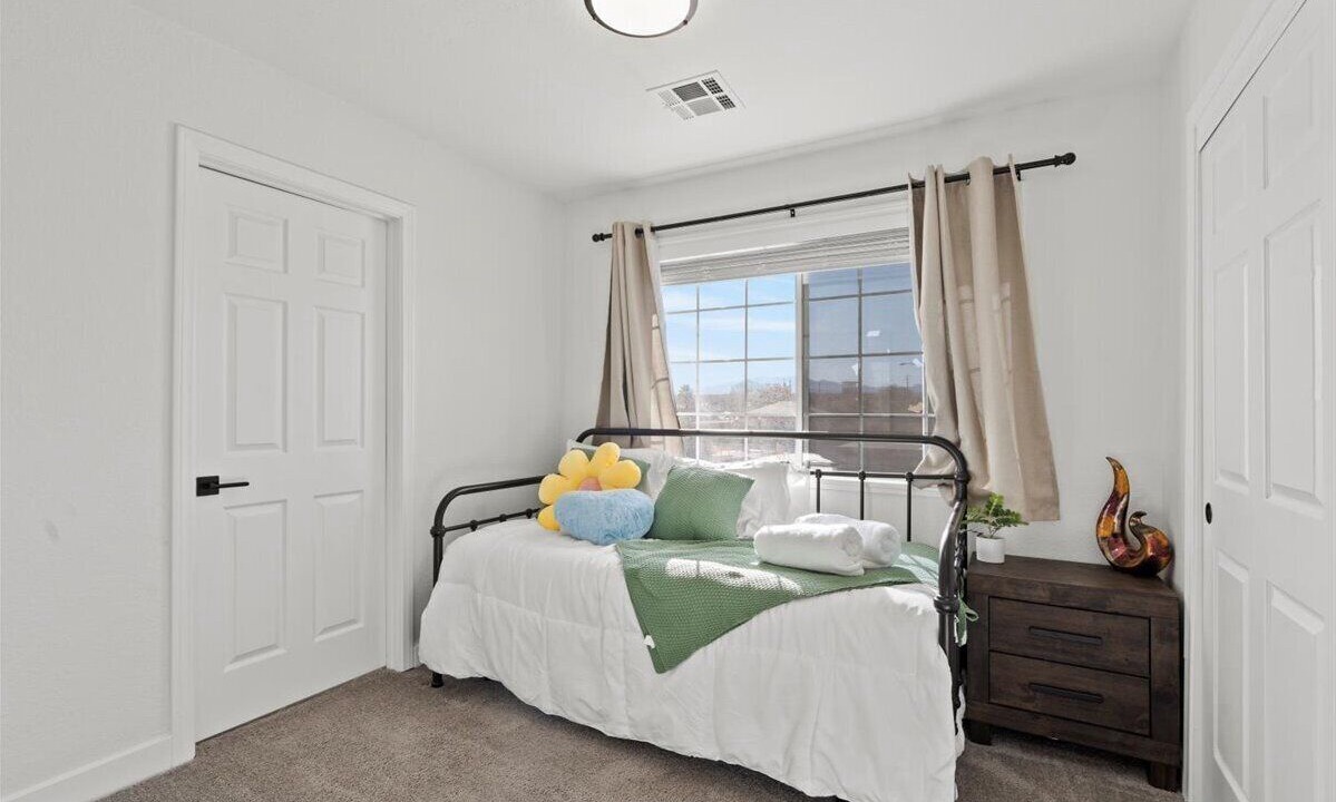 Photo of Bedroom in Monarch Estates
