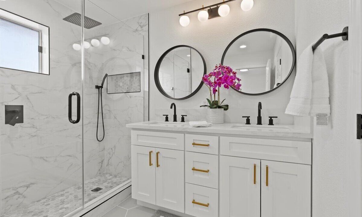 Photo of Bathroom in Monarch Estates