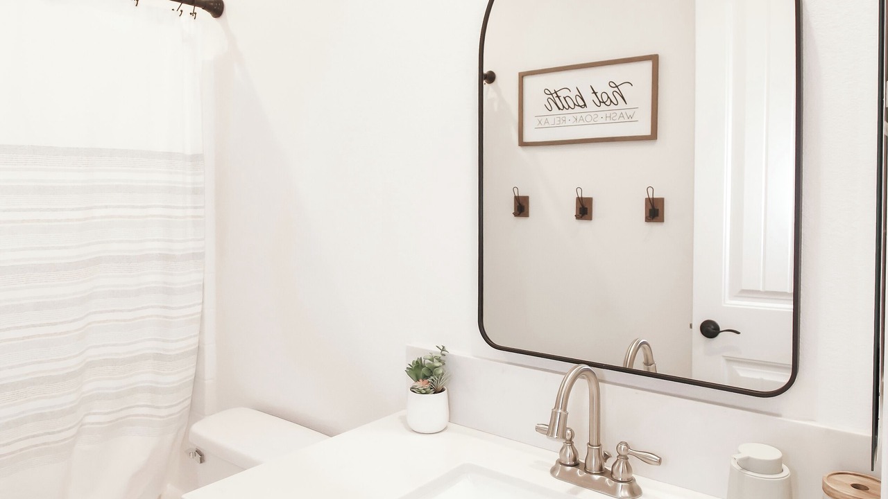 Photo of Bathroom in Sunridge Estates