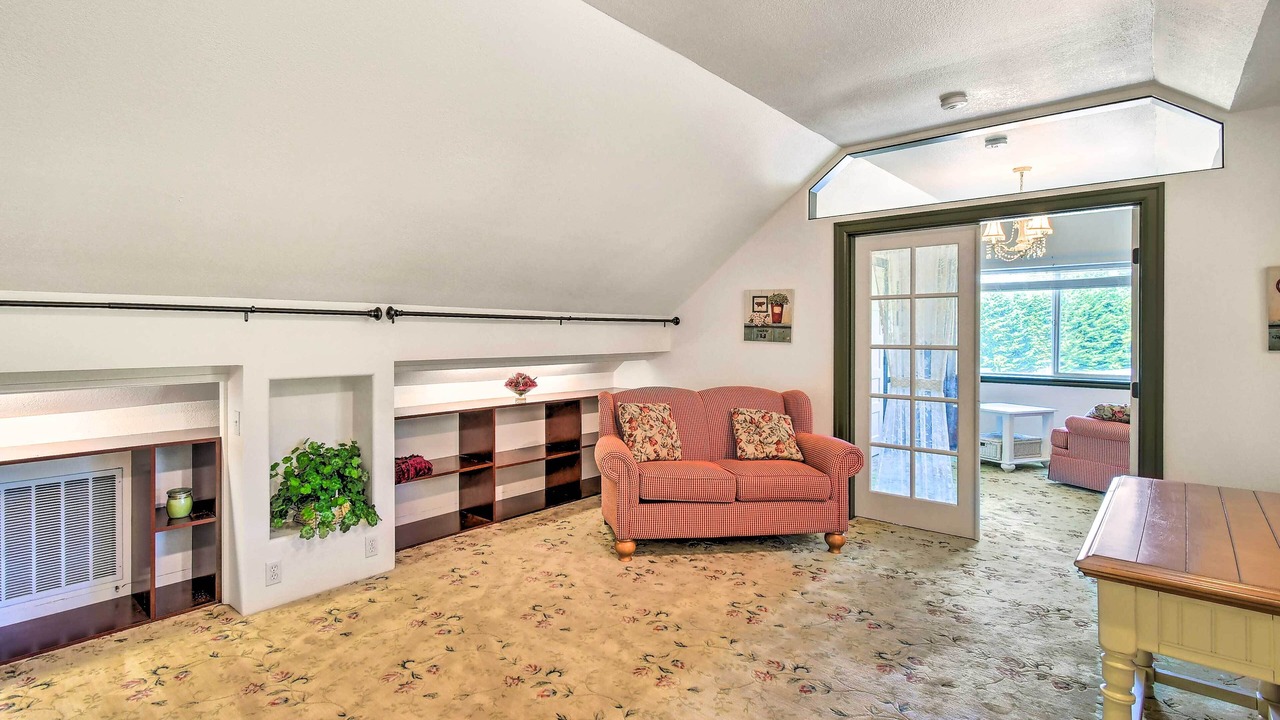 Photo of Livingroom in Curtis