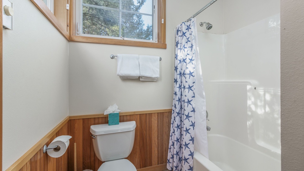 Photo of Bathroom in Shorepine Village