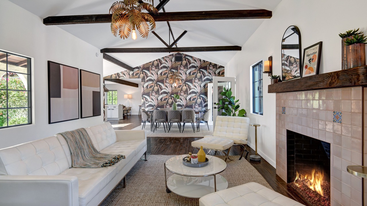 Photo of Livingroom in Uptown Design District