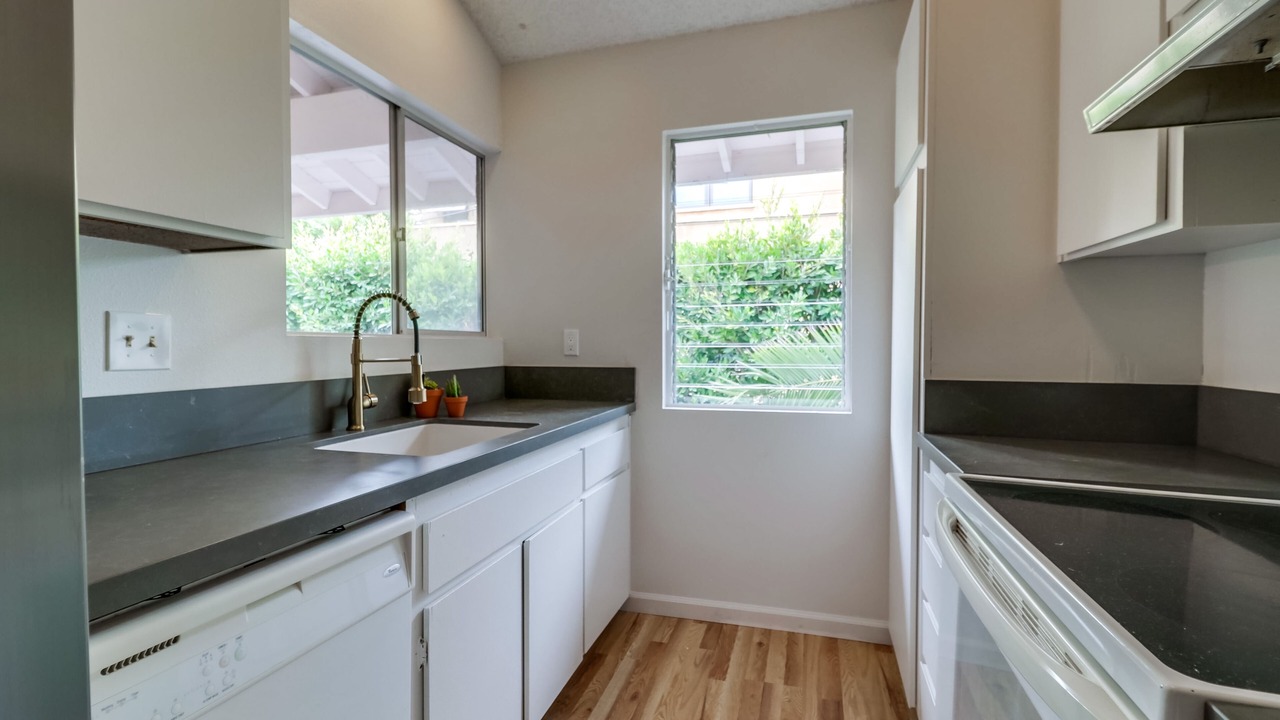 Photo of Kitchen in Olde Solana Beach