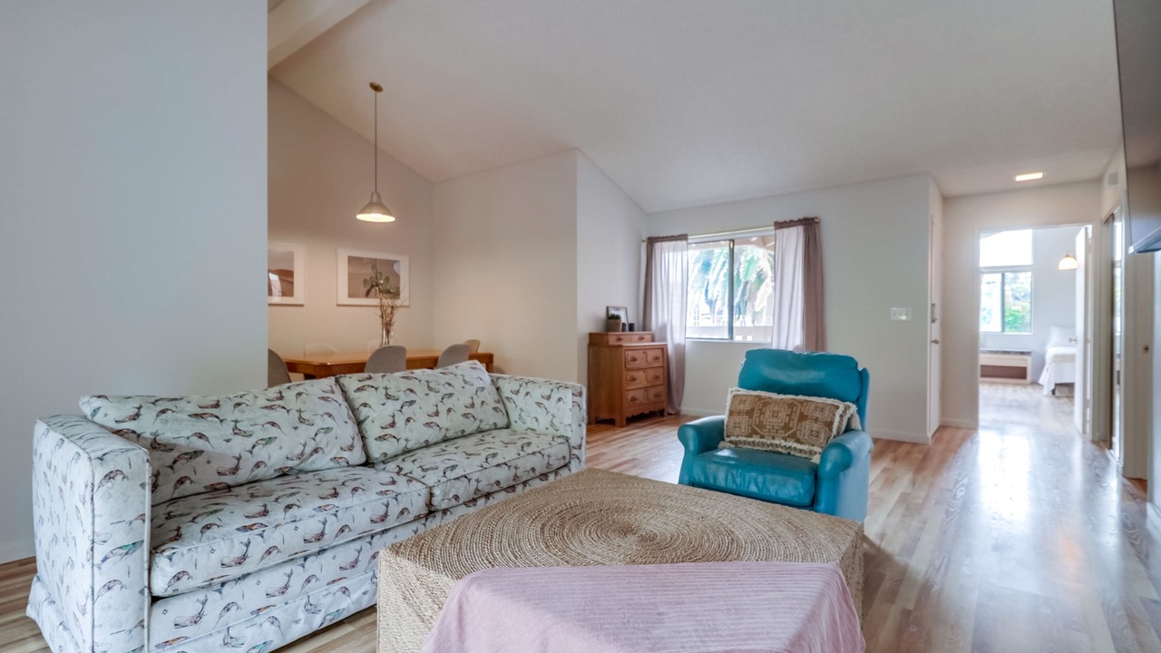 Photo of Livingroom in Olde Solana Beach