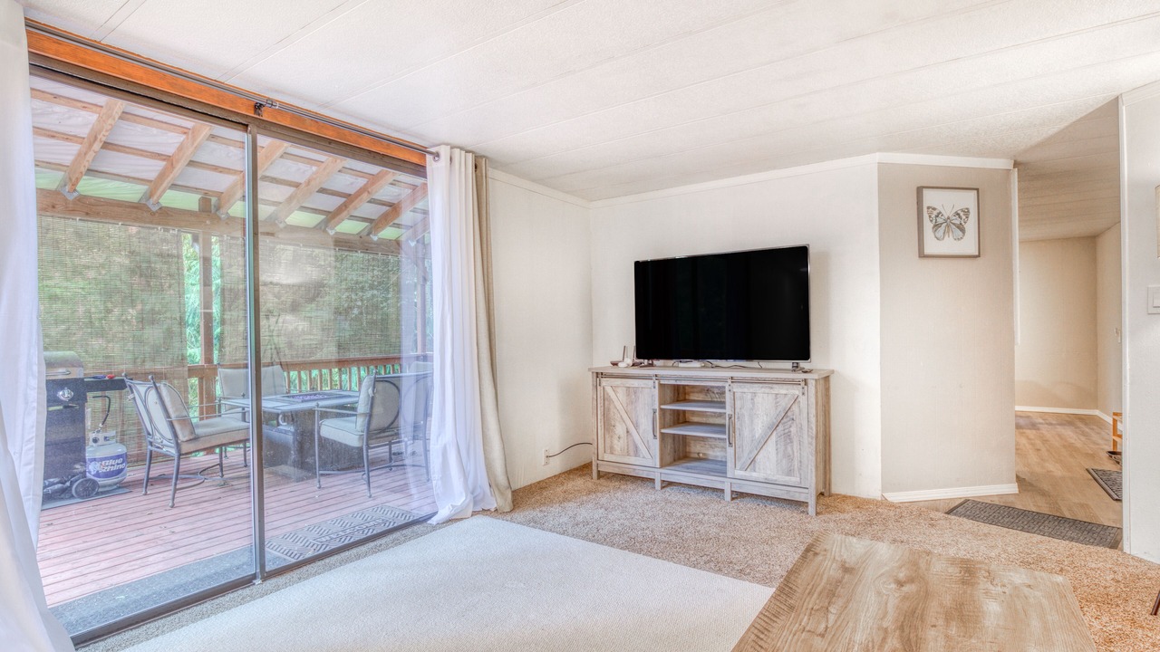 Photo of Livingroom in Sandy