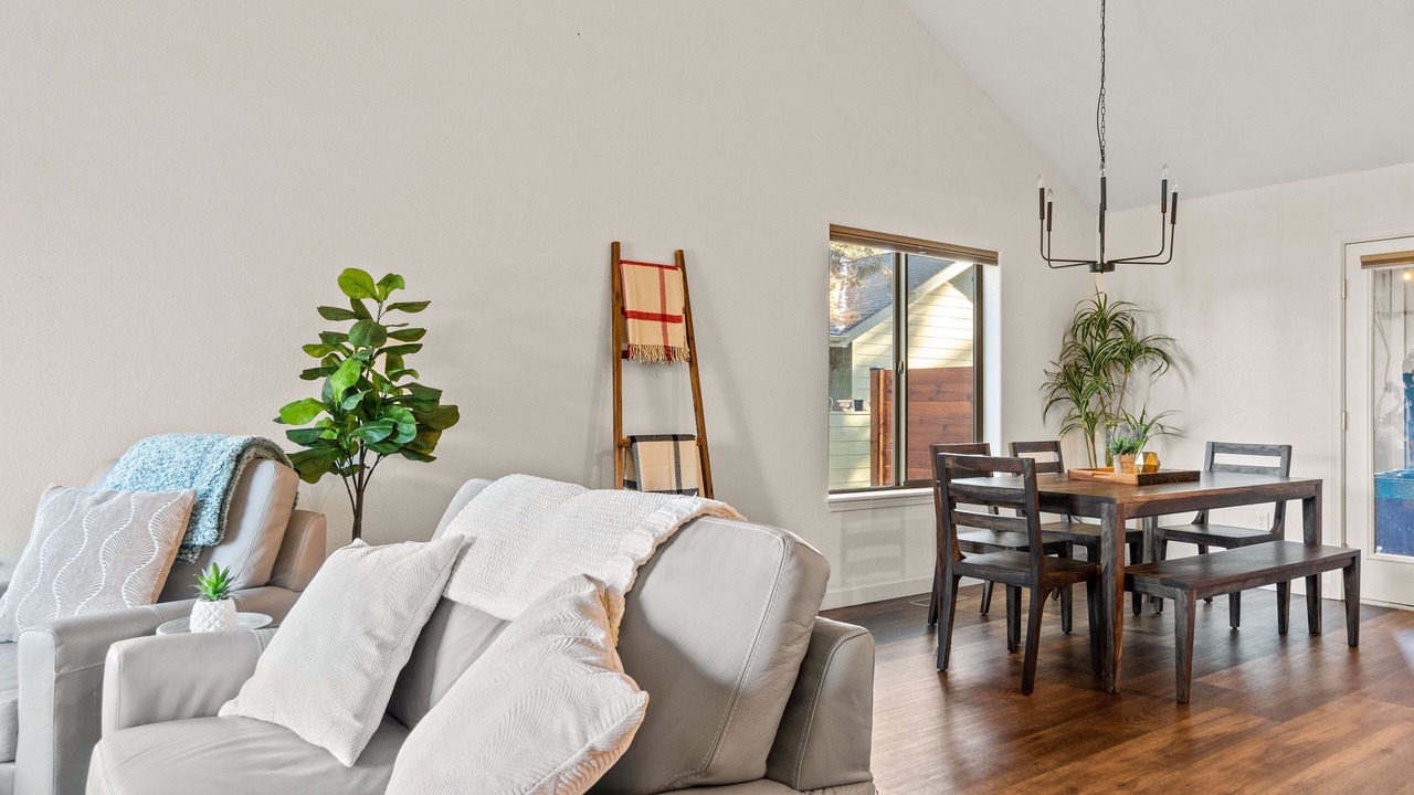 Photo of Livingroom in Sisters