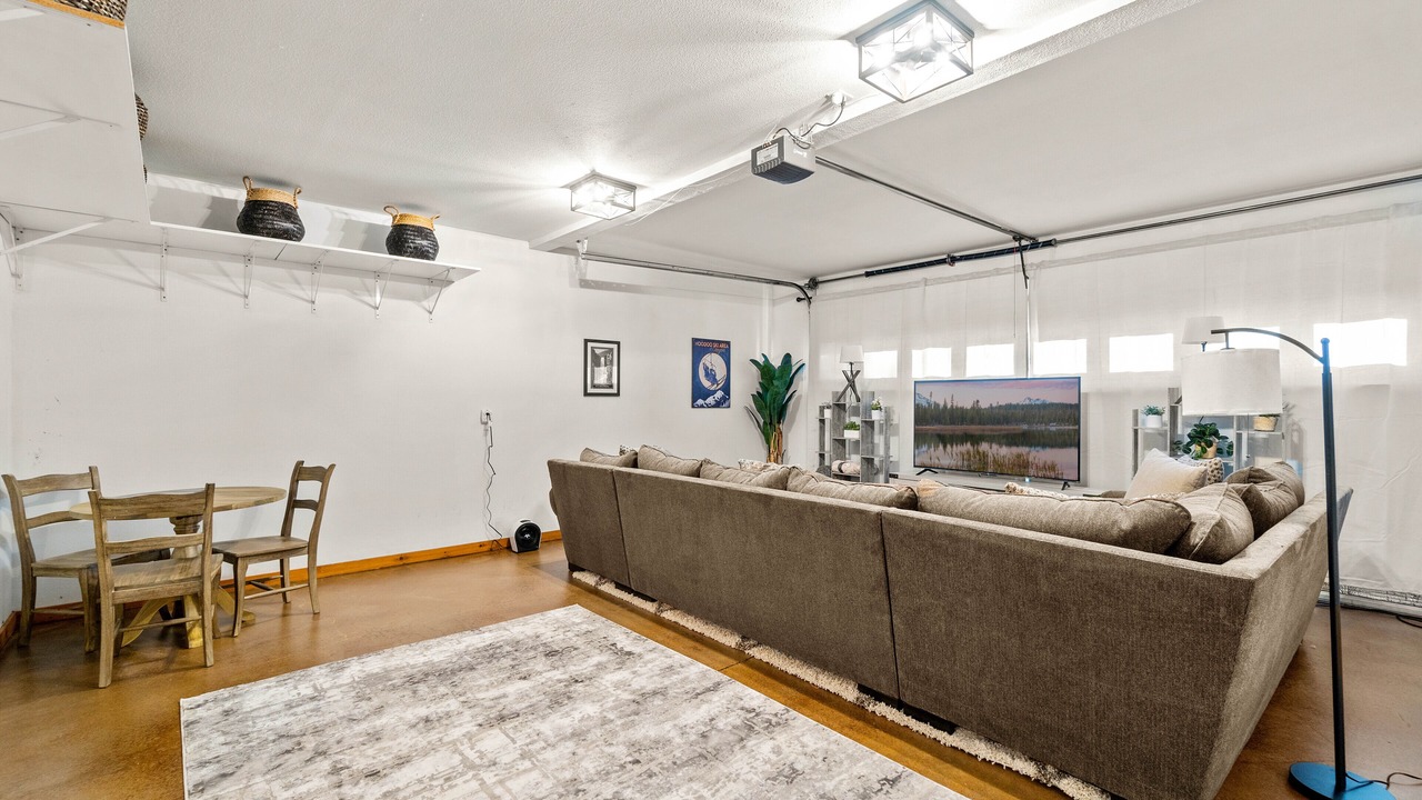 Photo of Livingroom in Sisters