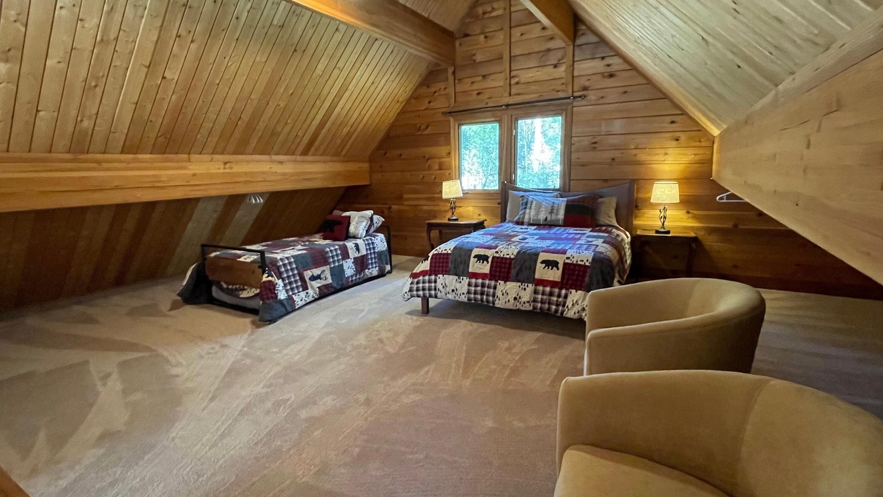 Photo of Bedroom in North Wawona