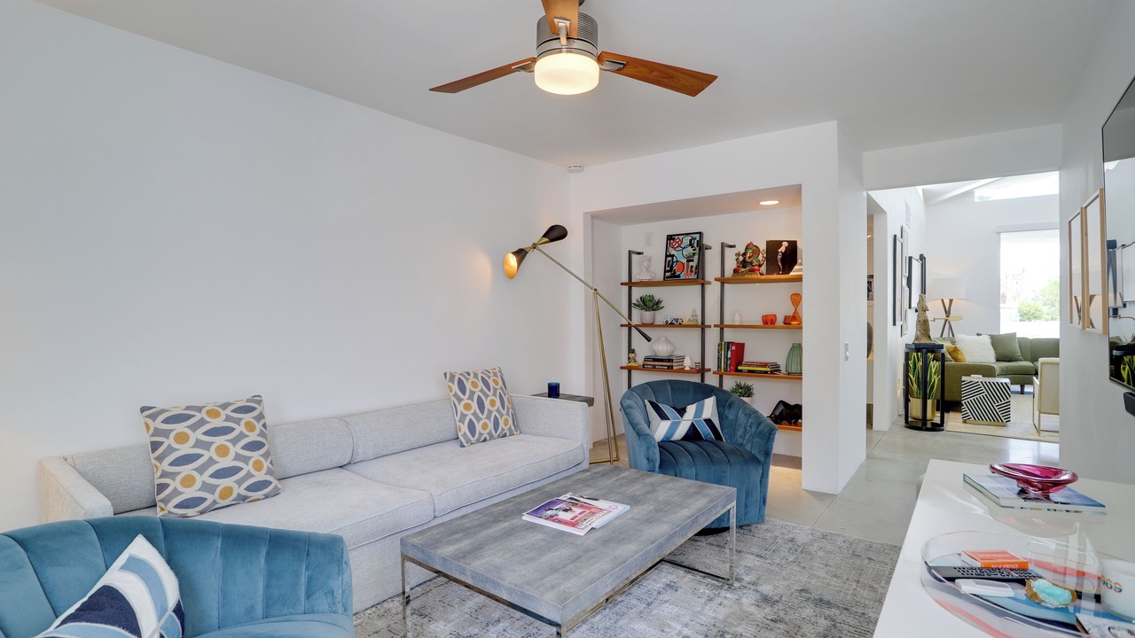 Photo of Livingroom in Canyon View Estates