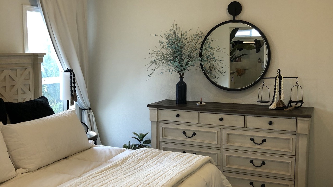 Photo of Bedroom in The Legends