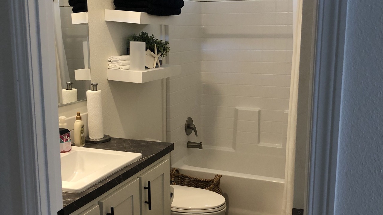 Photo of Bathroom in The Legends