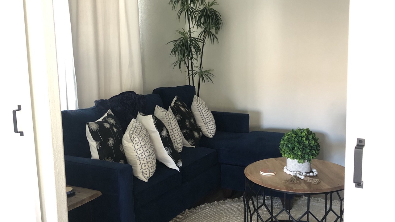 Photo of Livingroom in The Legends