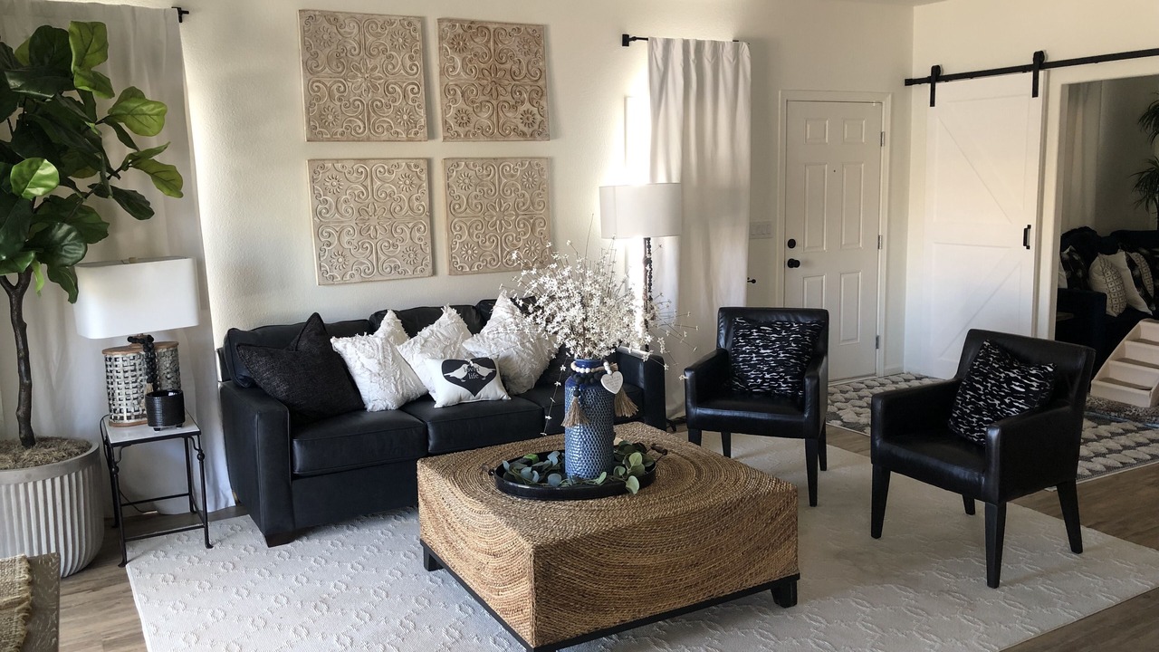 Photo of Livingroom in The Legends