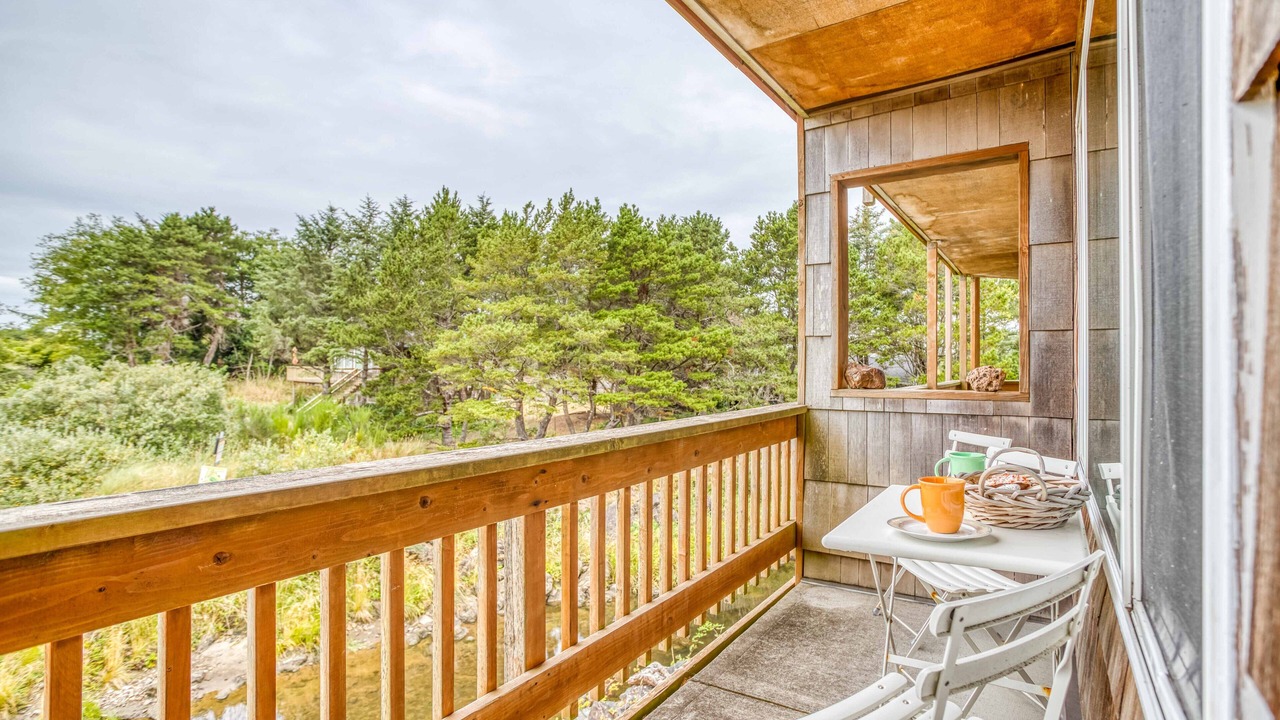 Photo of Patio Balcony in Neskowin
