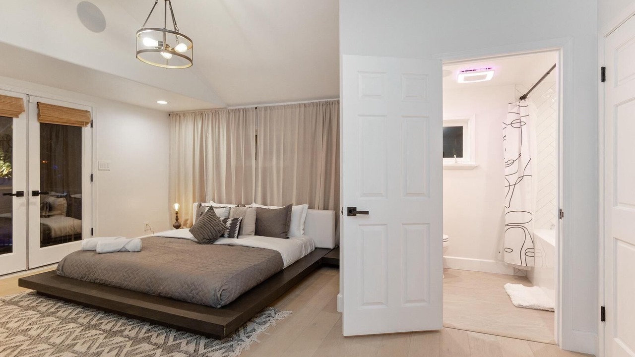 Photo of Bedroom in Studio City