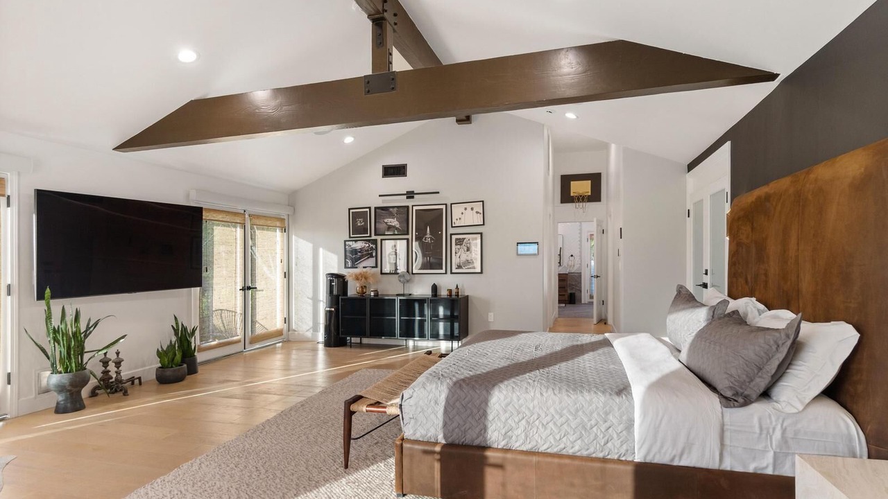 Photo of Bedroom in Studio City