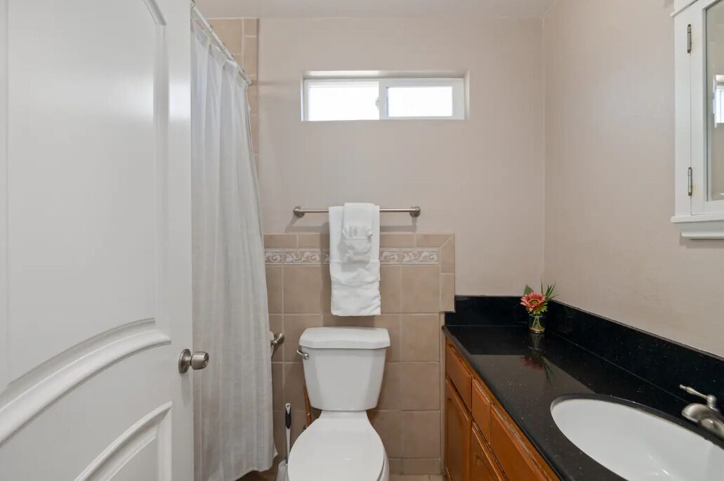 Photo of Bathroom in Lamanda Park