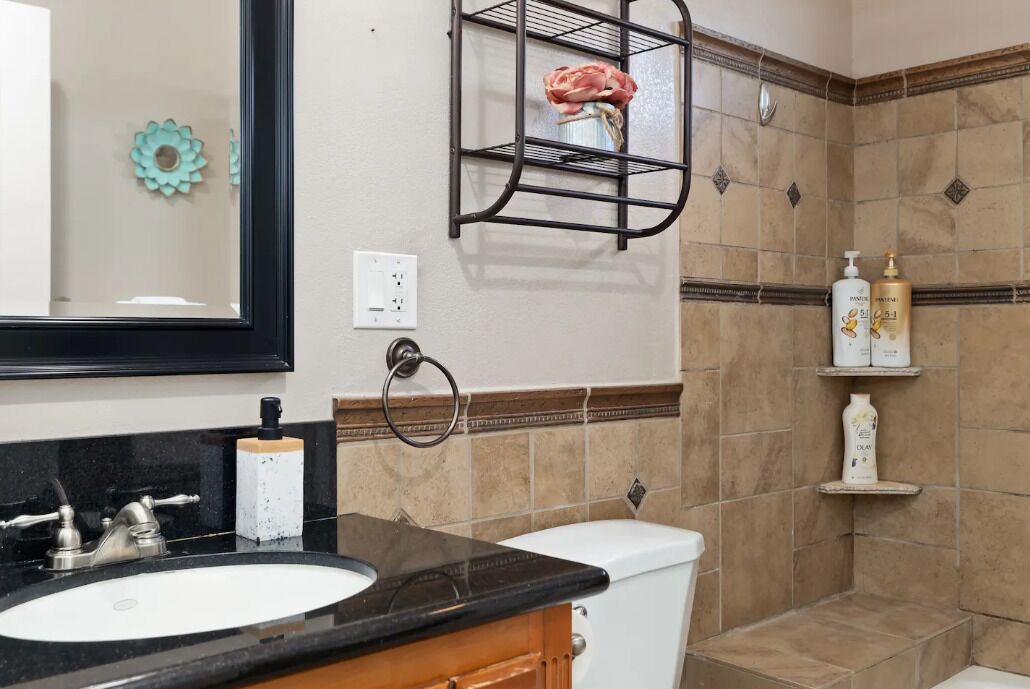 Photo of Bathroom in Lamanda Park