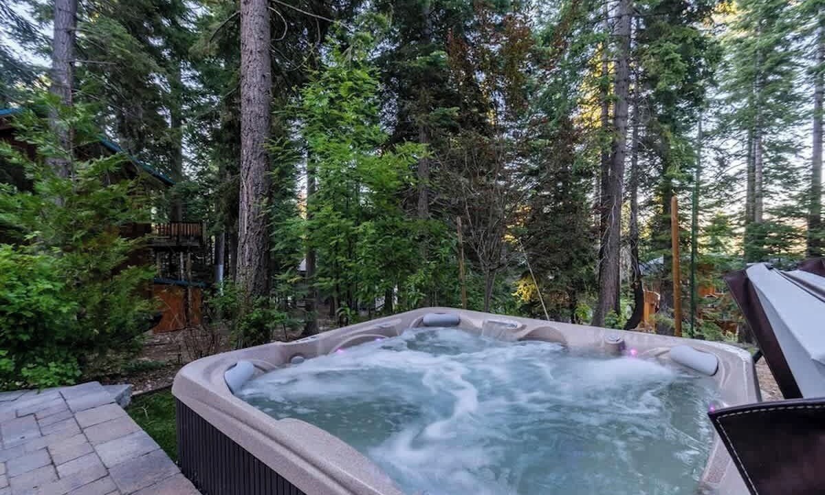 Photo of Outdoor in Kingswood Estates