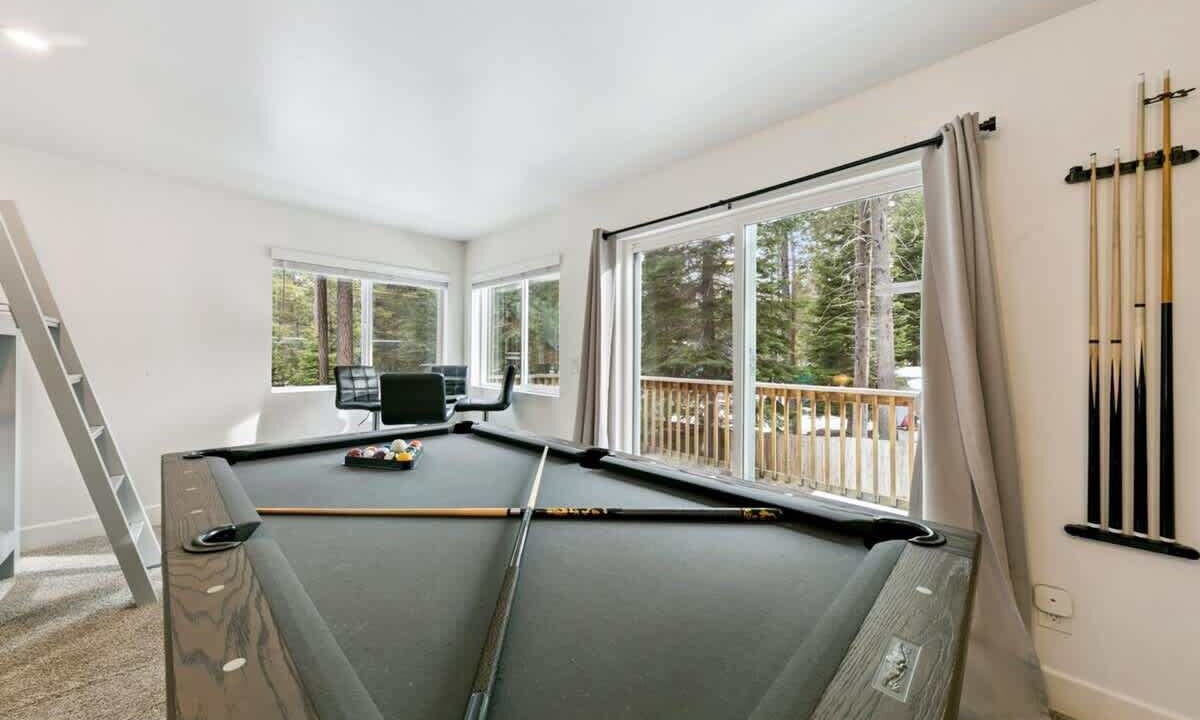 Photo of Bedroom in North Upper Truckee