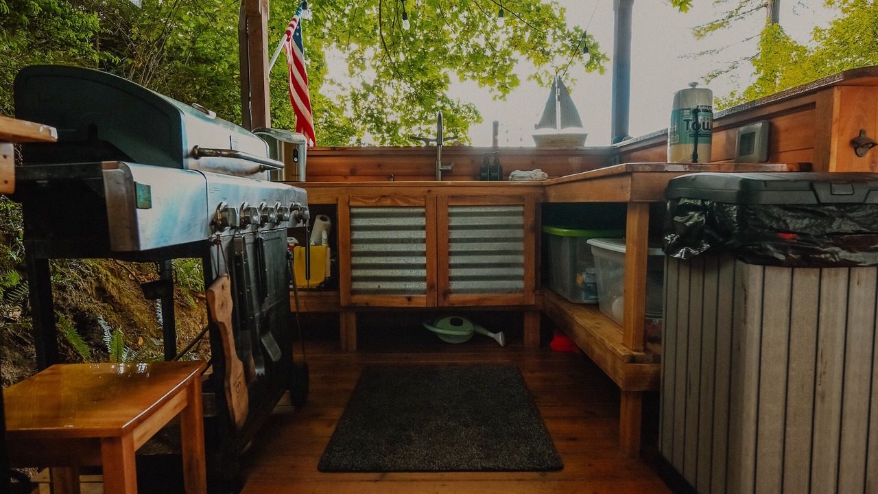 Photo of Outdoor in Tillicum