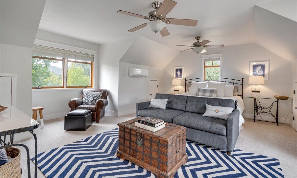 Photo of Bedroom in Calistoga