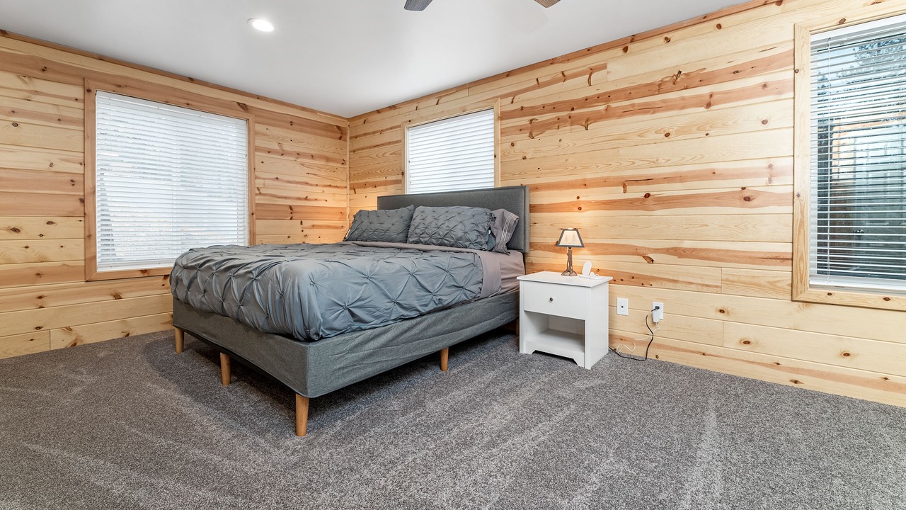 Photo of Bedroom in Moonridge