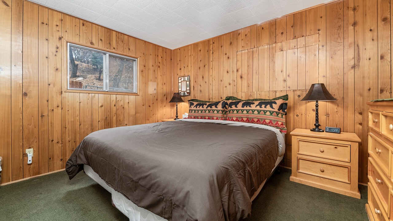 Photo of Bedroom in Moonridge
