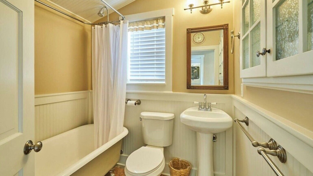 Photo of Bathroom in Newport