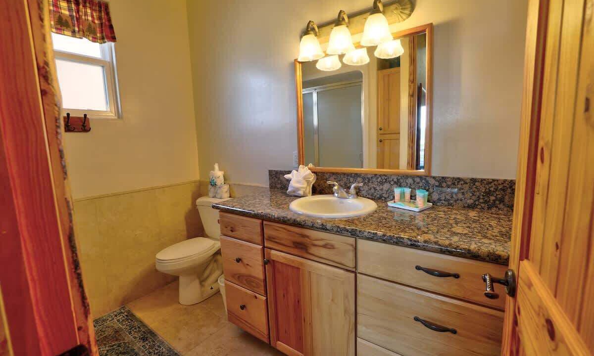 Photo of Bathroom in Castle Glen Estates