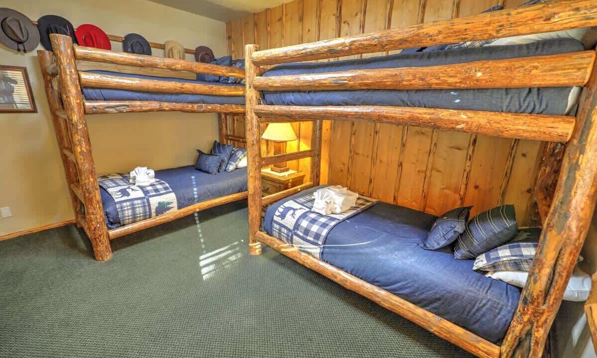 Photo of Bedroom in Castle Glen Estates