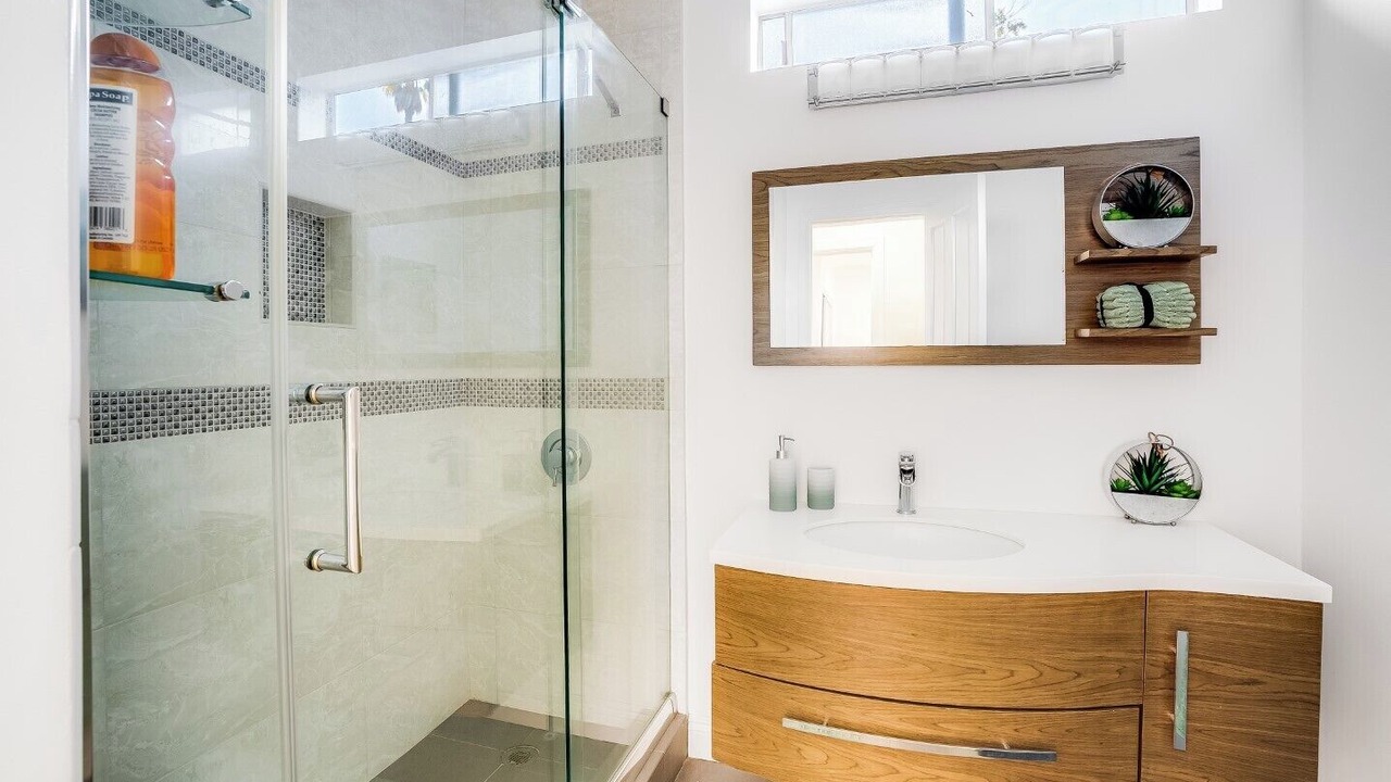 Photo of Bathroom in Valley Village