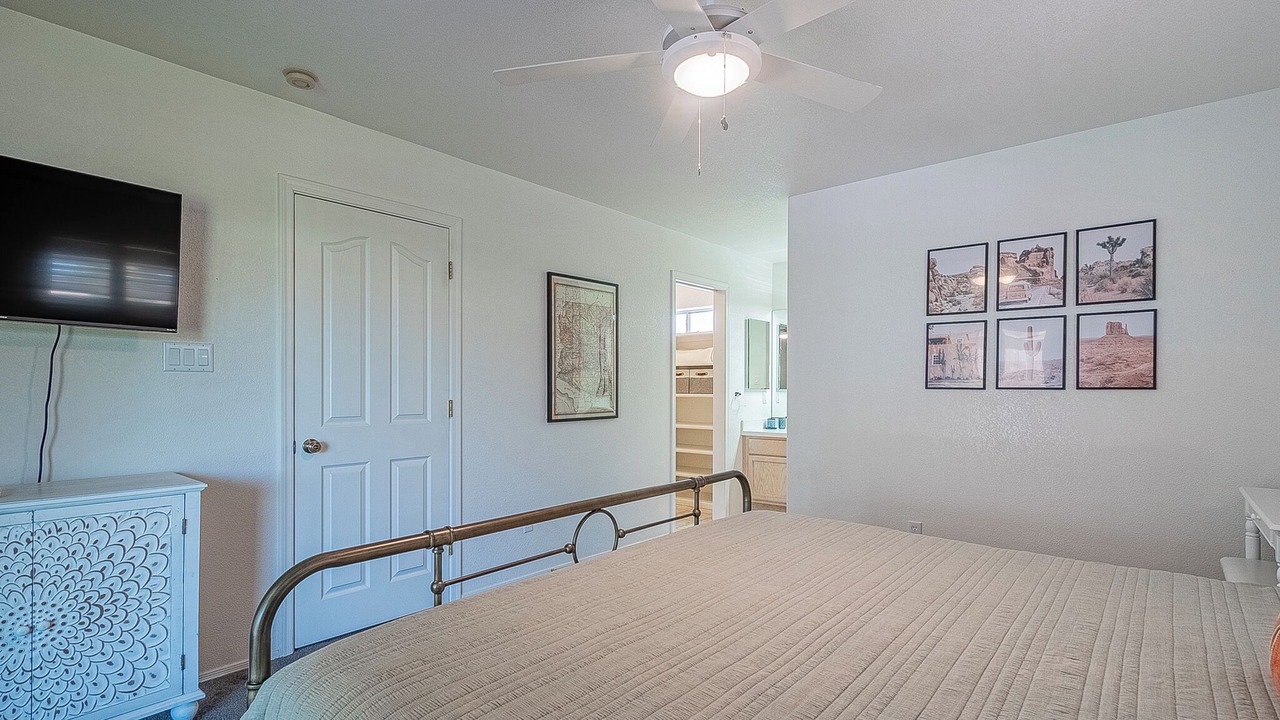 Photo of Bedroom in Desert Foothills