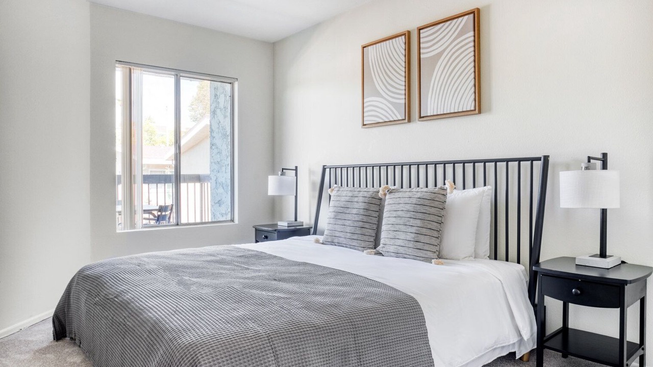 Photo of Bedroom in Pasadena