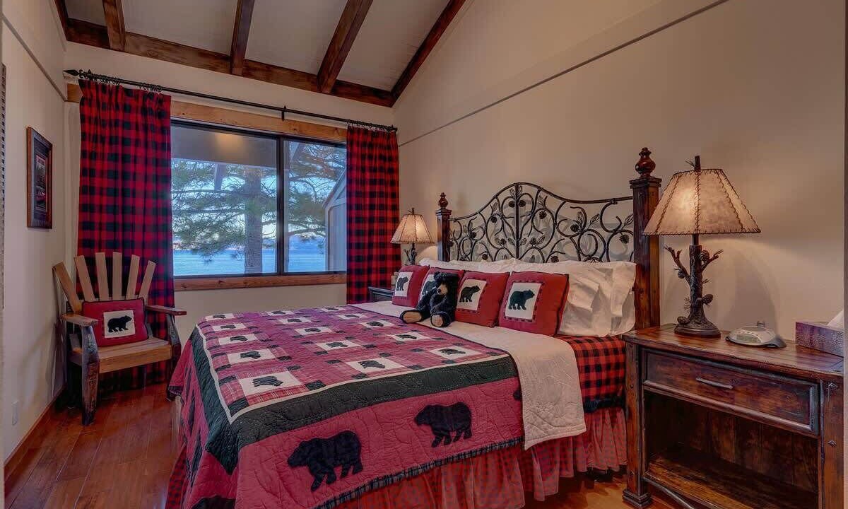 Photo of Bedroom in Dollar Point