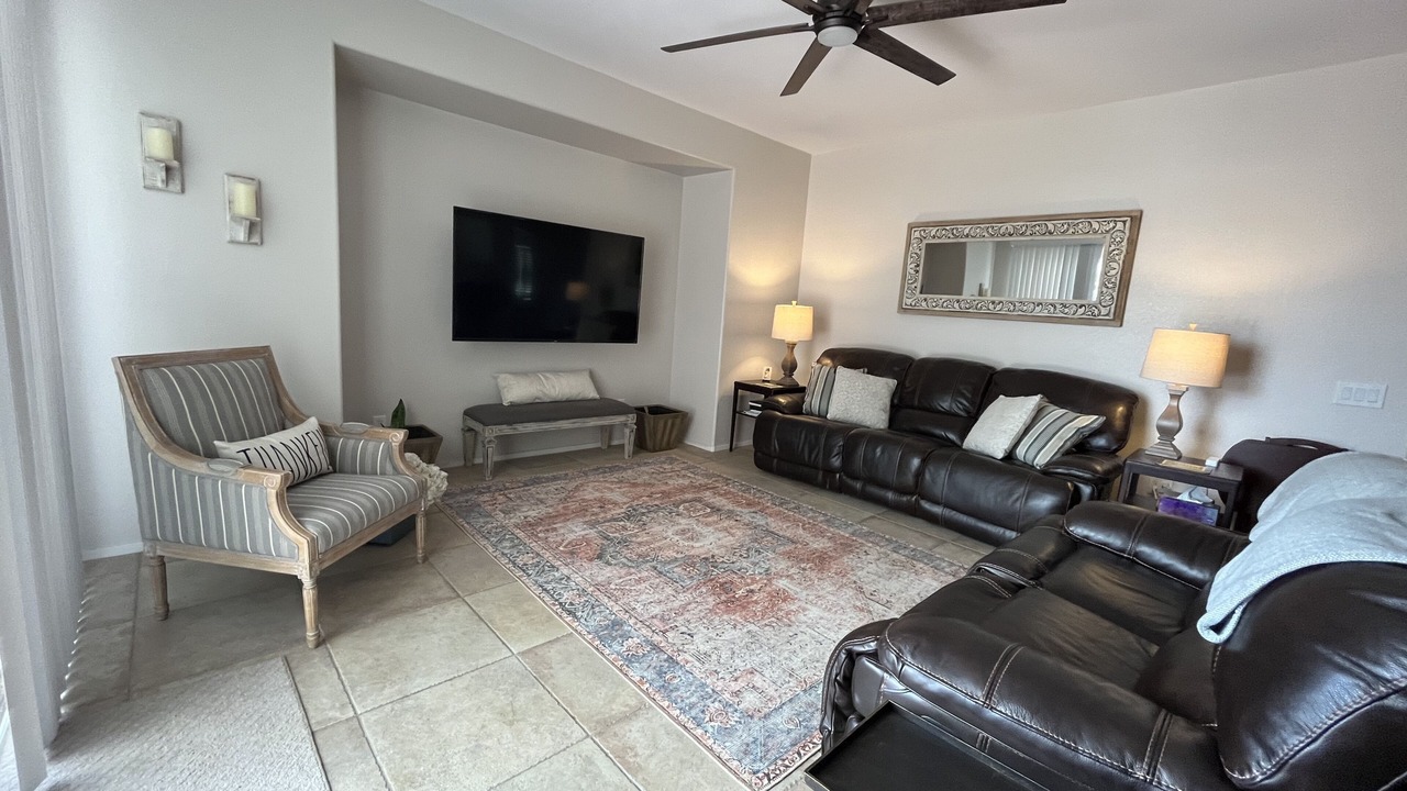 Photo of Livingroom in Silverstone Ranch