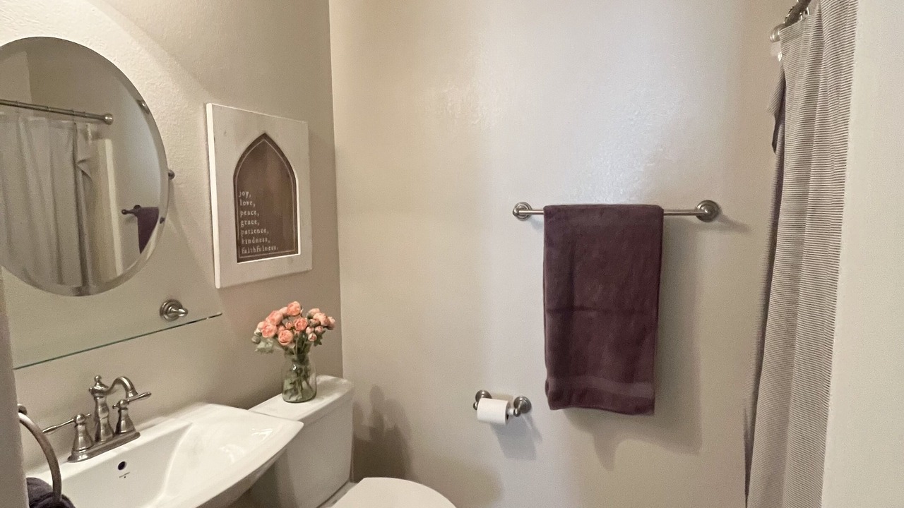Photo of Bathroom in Silverstone Ranch