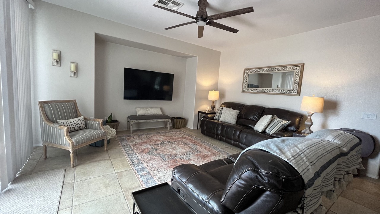 Photo of Livingroom in Silverstone Ranch