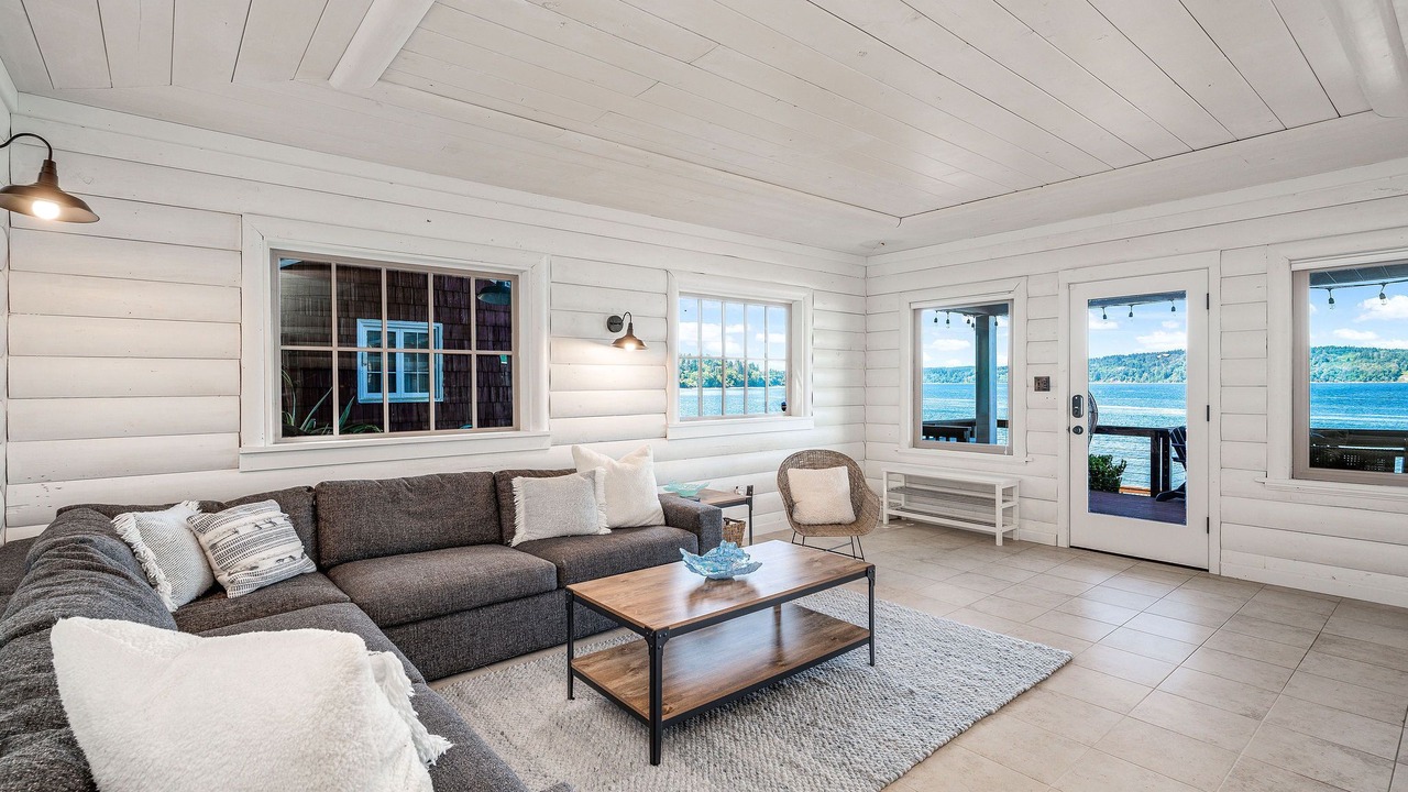 Photo of Livingroom in South Colby